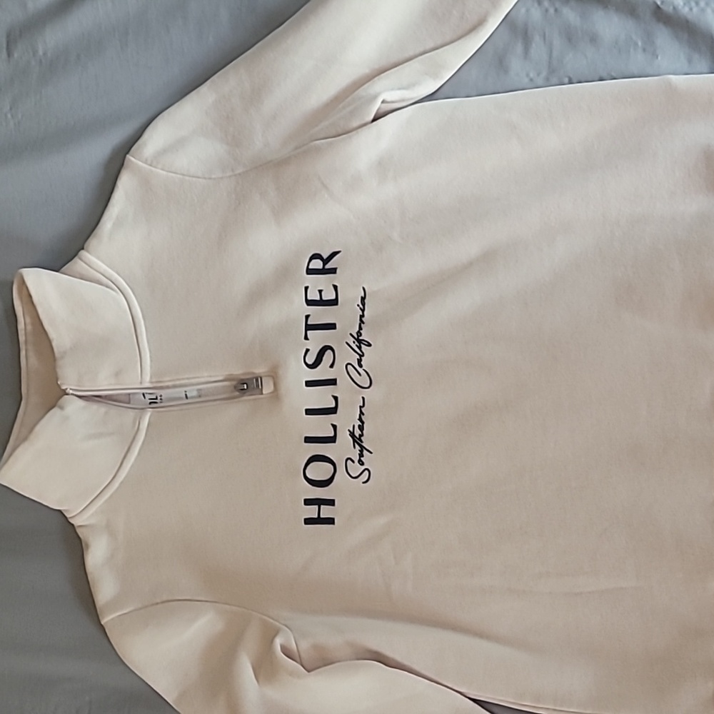 Hollister womens half zip